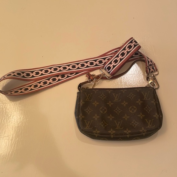 BROWN LOUIS VUITTON MONOGRAM POCHETTE ACCESSOIRES SHOULDER BAG - Picture 2 of 10